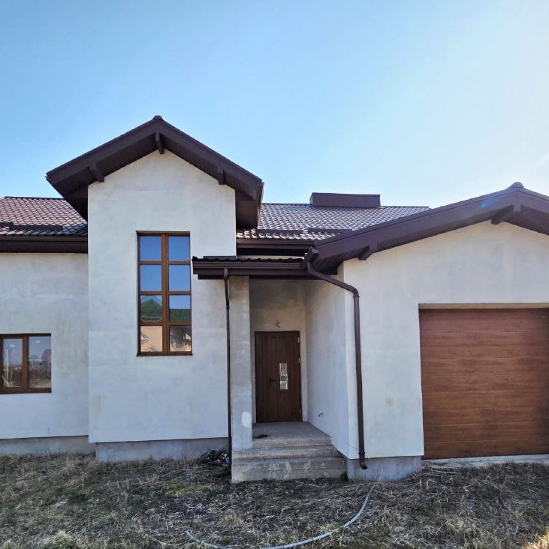 photo_5318900792750183968_y