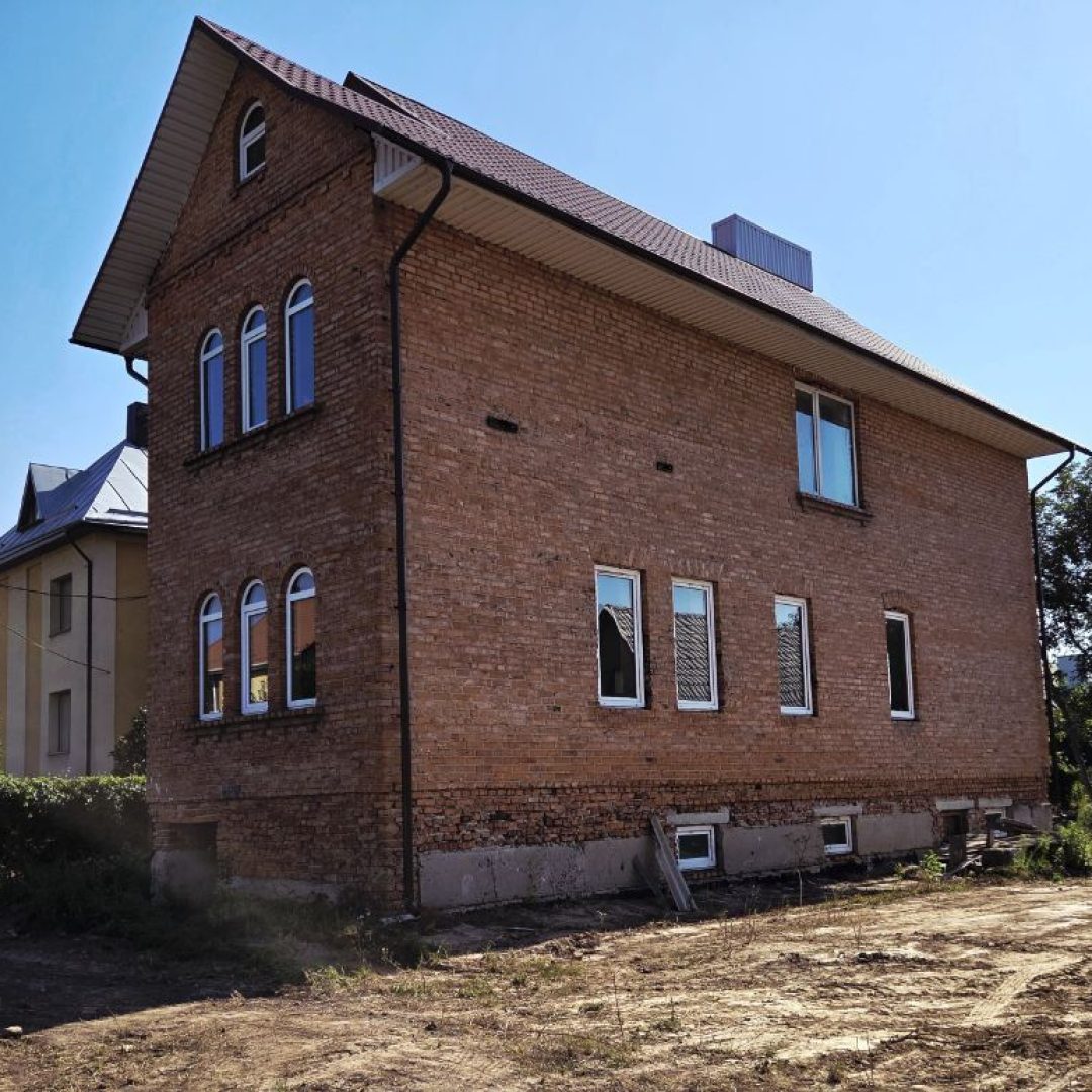 photo_5319232540315351036_y