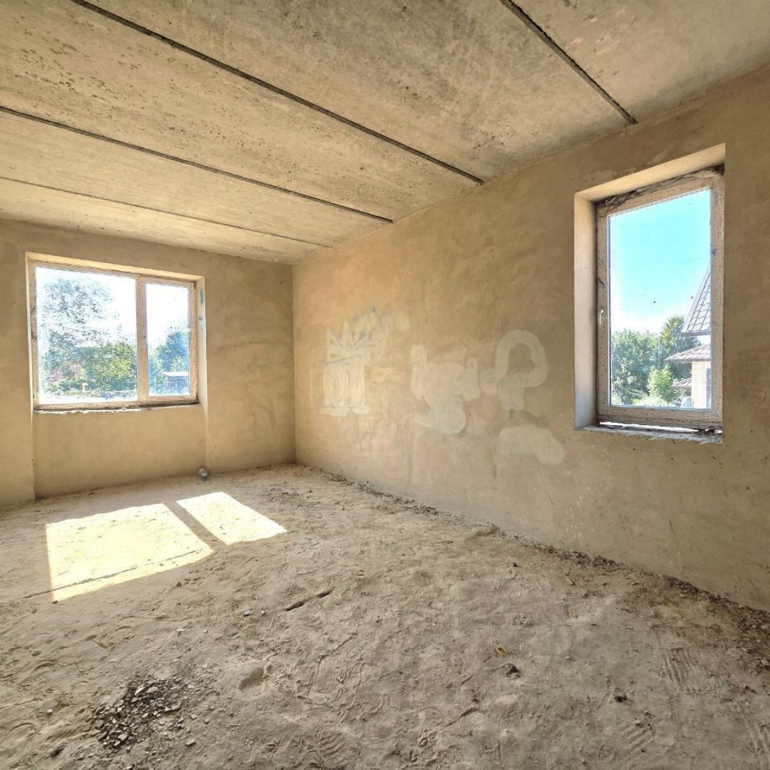 photo_5319232540315351038_y