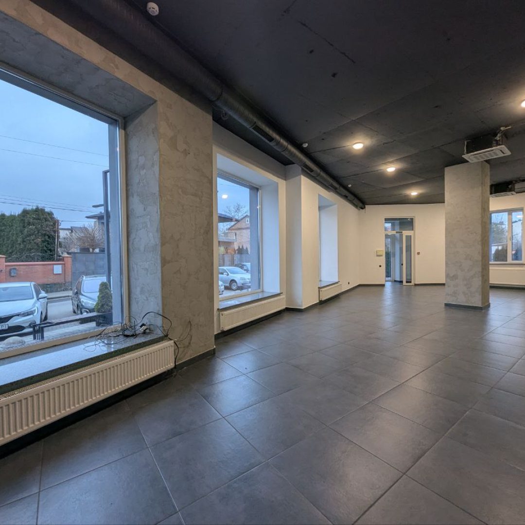 photo_5341819081839023100_y