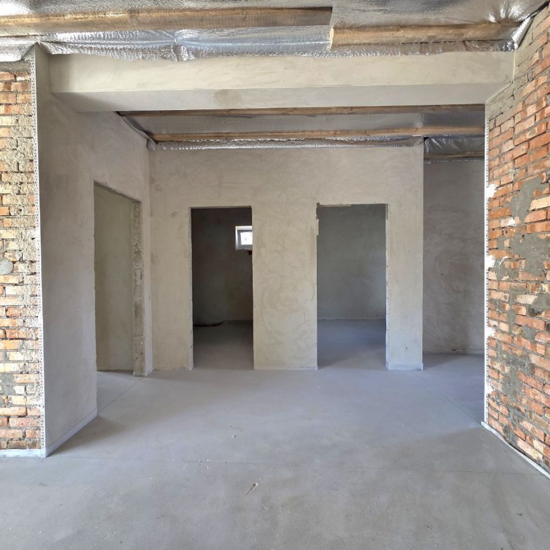 photo_5373160179748704212_y