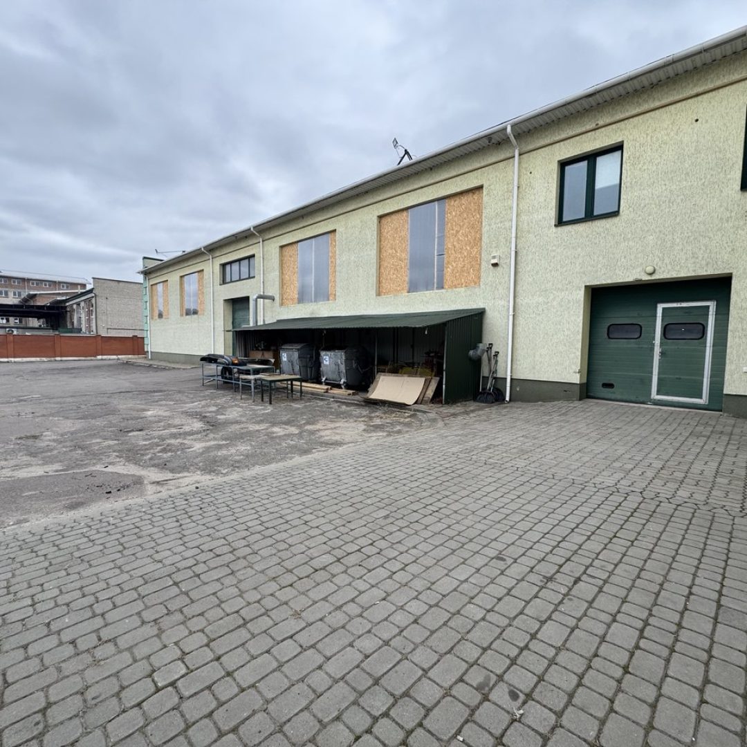 photo_5413359652008824913_y