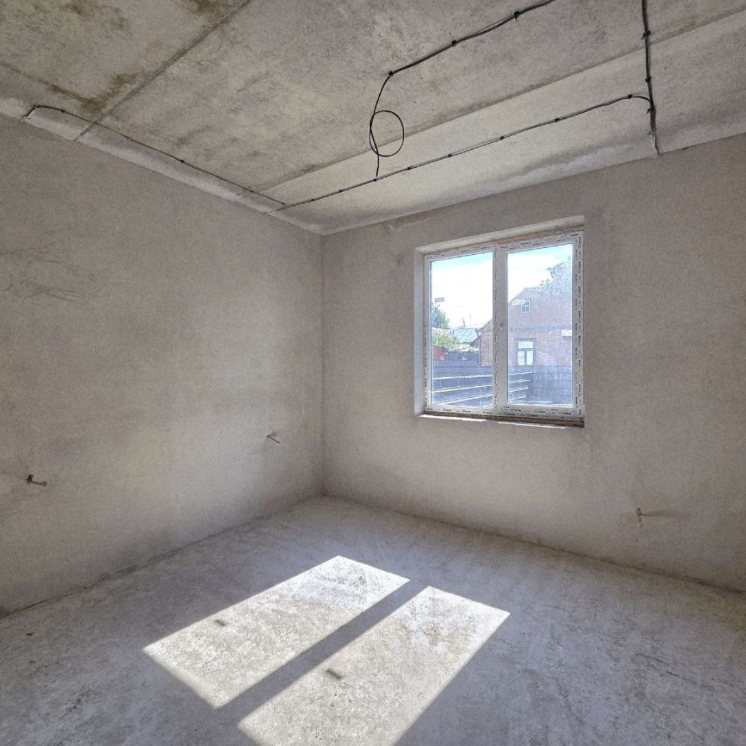 photo_5454258946232676917_y